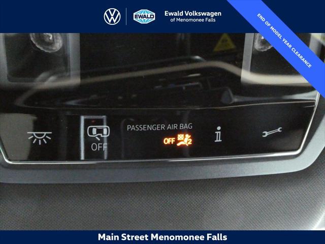 2025 Volkswagen Atlas Cross Sport 2.0T SE w/Technology