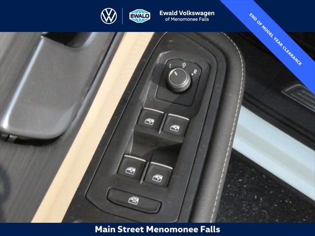 2025 Volkswagen Atlas Cross Sport 2.0T SE w/Technology