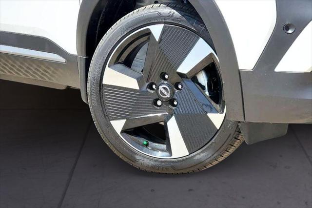 2025 Nissan Kicks SR Intelligent AWD