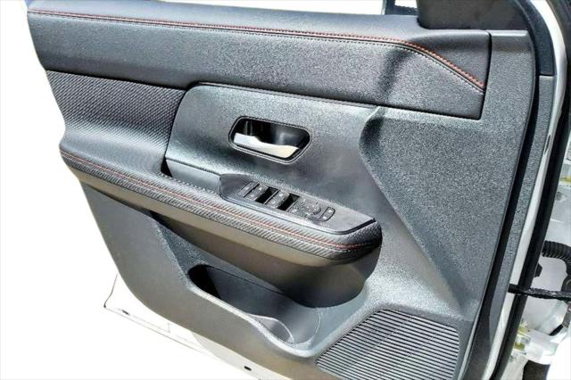 2025 Nissan Kicks SR Intelligent AWD
