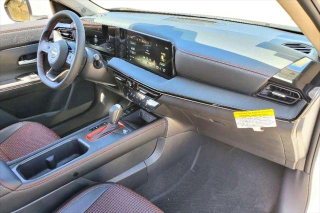 2025 Nissan Kicks SR Intelligent AWD