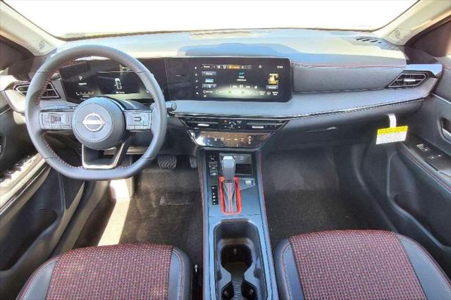 2025 Nissan Kicks SR Intelligent AWD