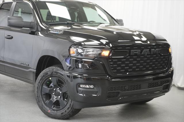 2025 RAM Ram 1500 RAM 1500 TRADESMAN QUAD CAB 4X4 64 BOX