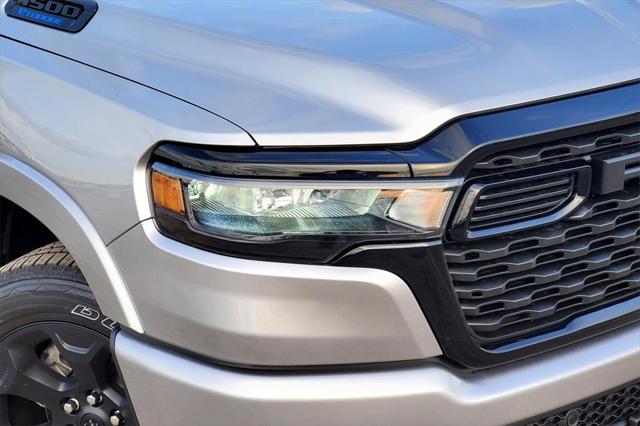 2025 RAM Ram 1500 RAM 1500 LONE STAR CREW CAB 4X4 57 BOX