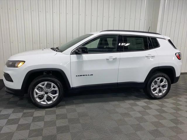 2025 Jeep Compass COMPASS LATITUDE 4X4