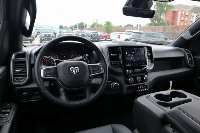 2025 RAM Ram 1500 RAM 1500 TRADESMAN QUAD CAB 4X2 64 BOX