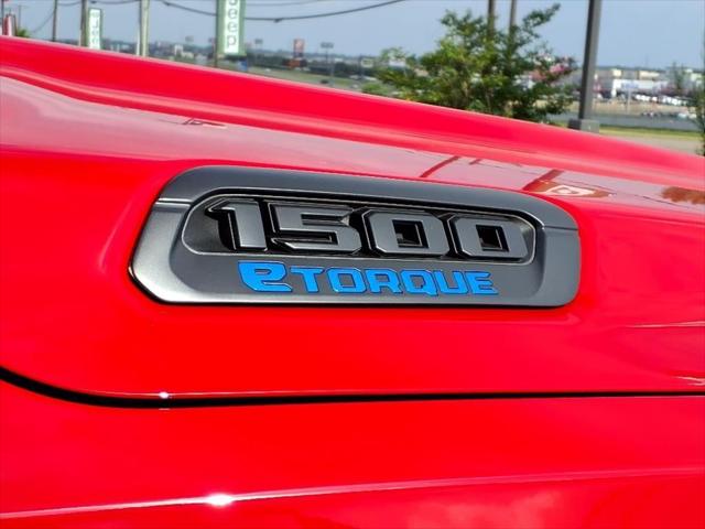 2025 RAM Ram 1500 RAM 1500 TRADESMAN QUAD CAB 4X4 64 BOX