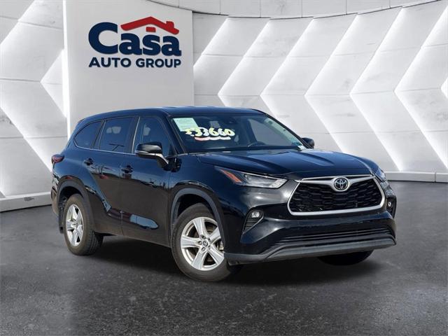 2023 Toyota Highlander LE