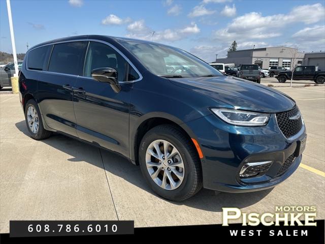 2025 Chrysler Pacifica PACIFICA SELECT AWD