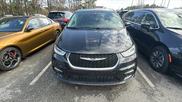 2022 Chrysler Pacifica Hybrid Touring L