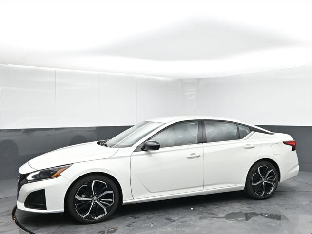 2023 Nissan Altima SR FWD
