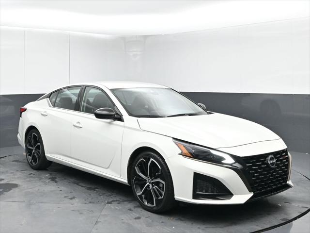 2023 Nissan Altima SR FWD