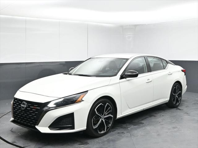 2023 Nissan Altima SR FWD