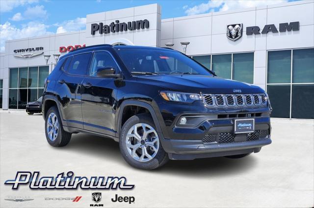 2025 Jeep Compass COMPASS LATITUDE 4X4