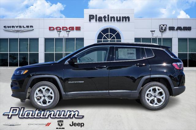 2025 Jeep Compass COMPASS LATITUDE 4X4
