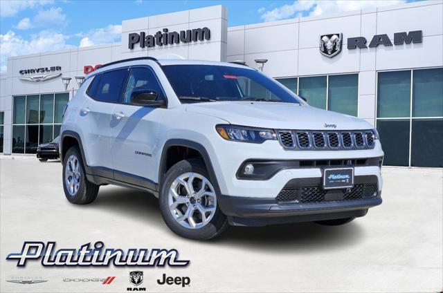 2025 Jeep Compass COMPASS LATITUDE 4X4