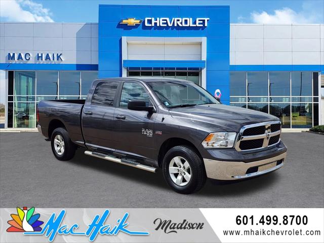 2019 RAM 1500 Classic SLT Crew Cab 4x4 64 Box