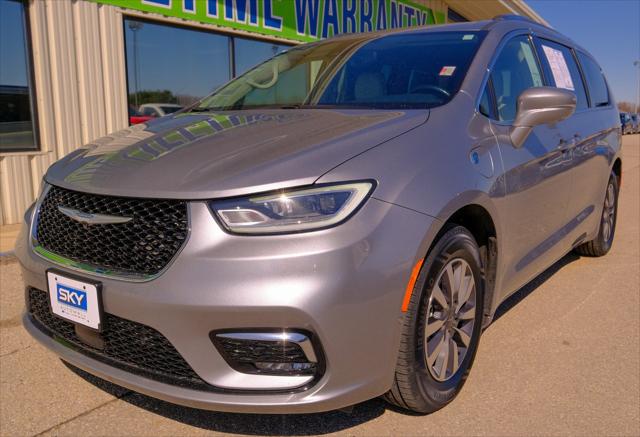 2021 Chrysler Pacifica Hybrid Touring L