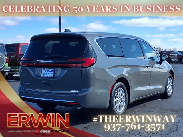 2025 Chrysler Pacifica PACIFICA SELECT