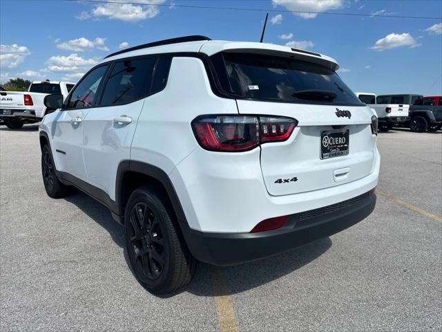 2025 Jeep Compass COMPASS LATITUDE 4X4