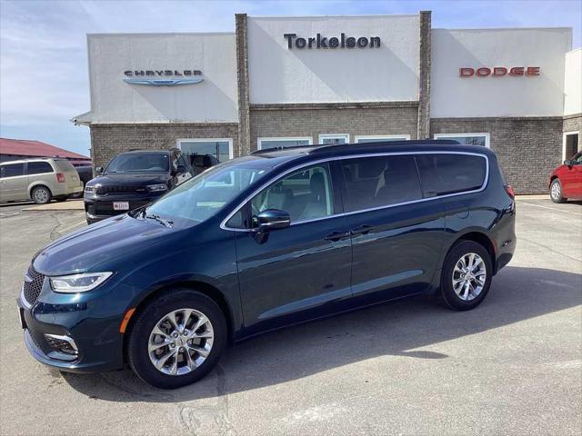 2022 Chrysler Pacifica Touring L AWD