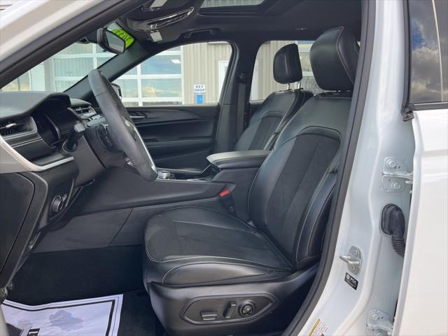 2023 Jeep Grand Cherokee L Altitude 4x4