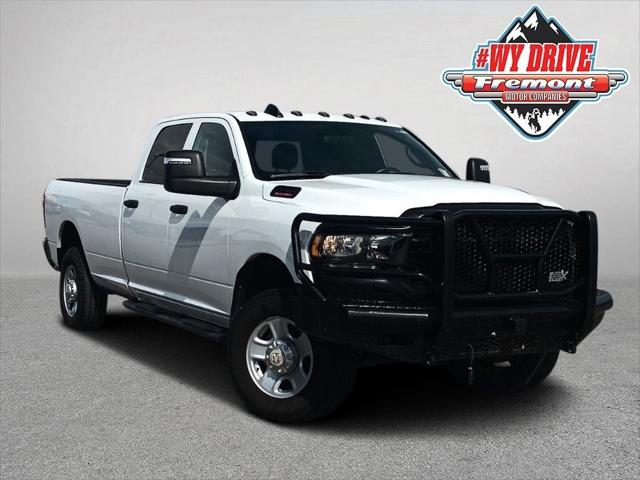 2023 RAM 3500 Tradesman Crew Cab 4x4 8 Box