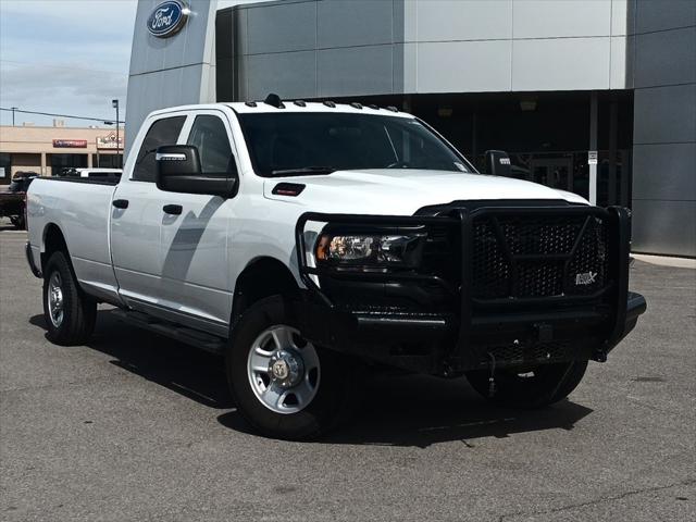 2023 RAM 3500 Tradesman Crew Cab 4x4 8 Box