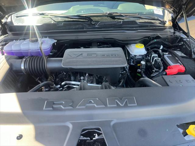 2025 Ram 1500 Big Horn Crew Cab 4x4 64 Box