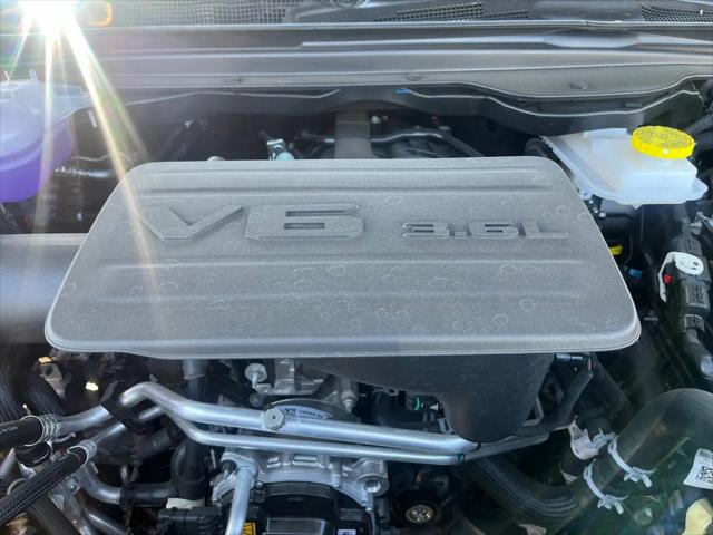 2025 Ram 1500 Big Horn Crew Cab 4x4 64 Box
