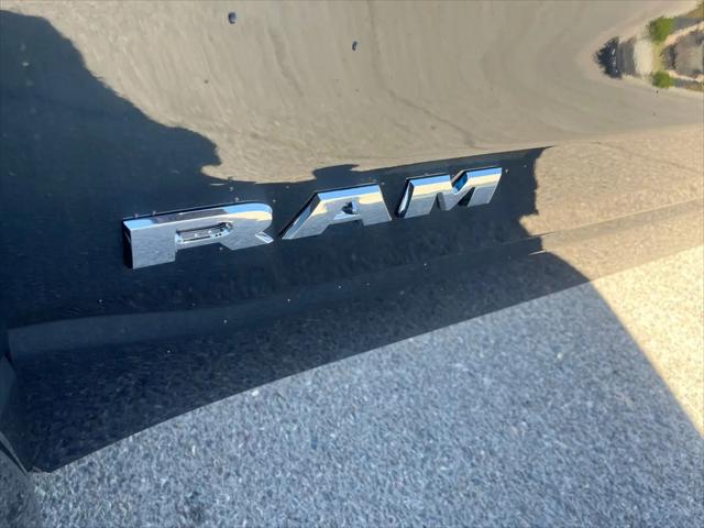 2025 Ram 1500 Big Horn Crew Cab 4x4 64 Box