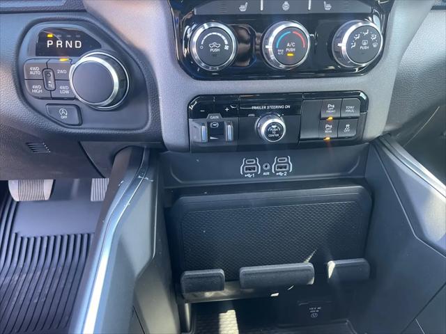 2025 Ram 1500 Big Horn Crew Cab 4x4 64 Box