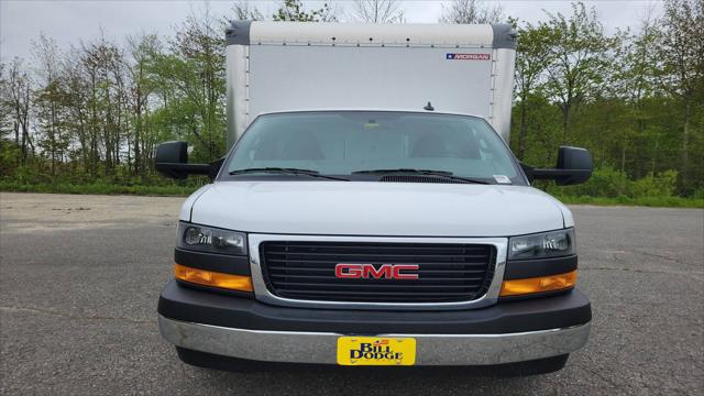 2025 GMC Savana Cutaway Work Van