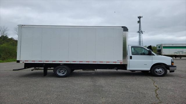 2025 GMC Savana Cutaway Work Van