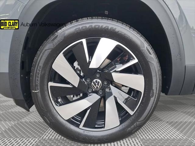 2025 Volkswagen Atlas Cross Sport 2.0T SE w/Technology