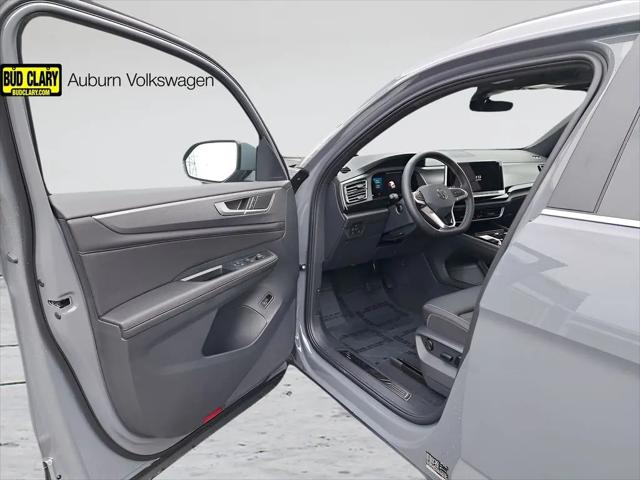 2025 Volkswagen Atlas Cross Sport 2.0T SE w/Technology