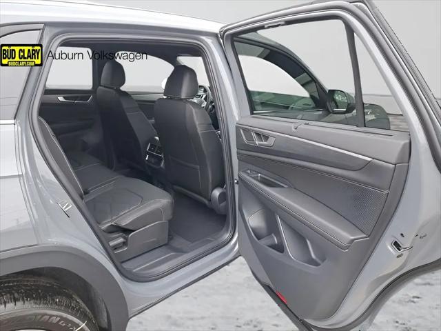 2025 Volkswagen Atlas Cross Sport 2.0T SE w/Technology