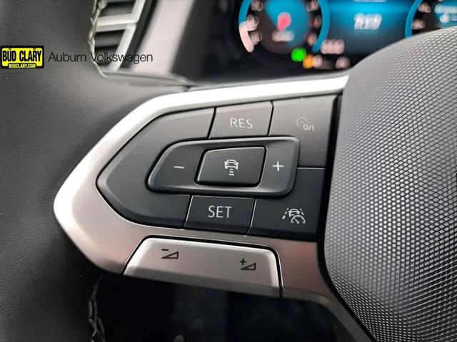 2025 Volkswagen Atlas Cross Sport 2.0T SE w/Technology