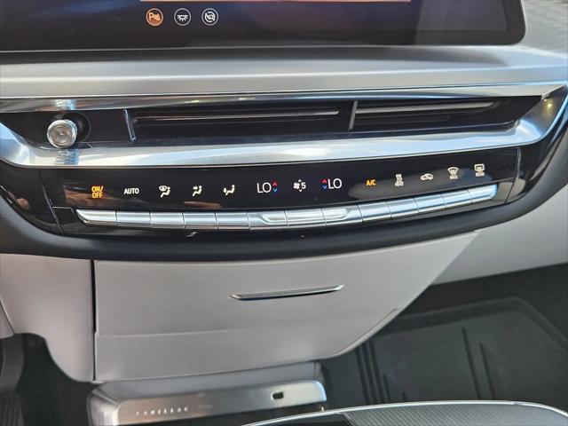2025 Cadillac iQ Sport w/1SF