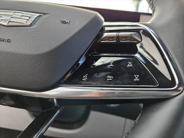 2025 Cadillac iQ Sport w/1SF