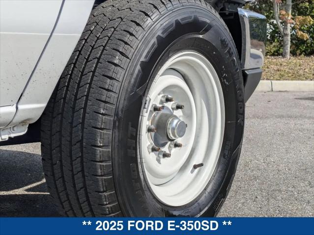 2025 Ford E-350 Cutaway E-Series Cutaway