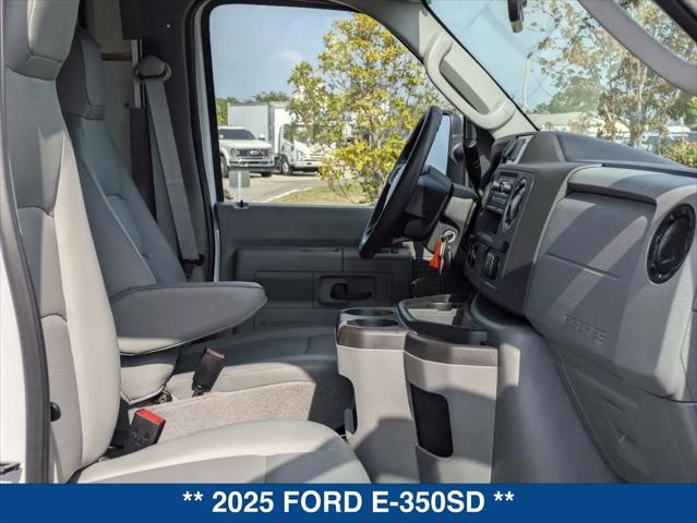 2025 Ford E-350 Cutaway E-Series Cutaway