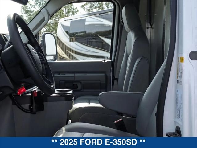 2025 Ford E-350 Cutaway E-Series Cutaway