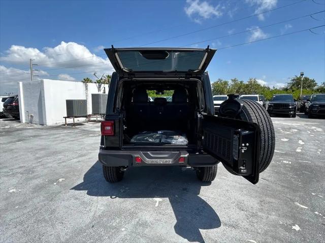 2025 Jeep Wrangler 4-Door Sahara 4x4