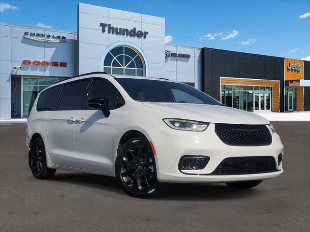 2025 Chrysler Pacifica PACIFICA LIMITED