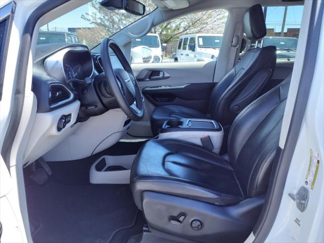 2022 Chrysler Pacifica Touring L
