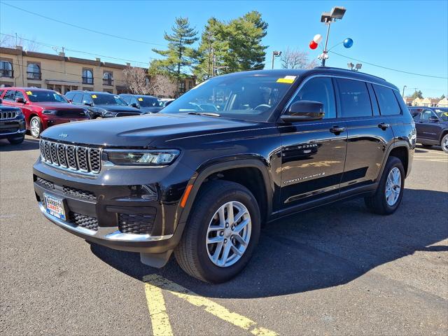 2022 Jeep Grand Cherokee L Laredo 4x4