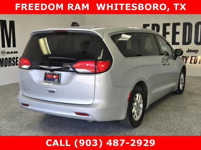 2023 Chrysler Voyager LX