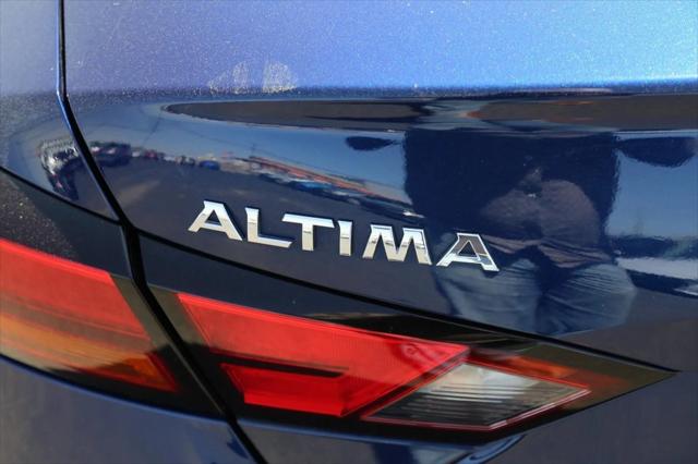 2022 Nissan Altima SR FWD