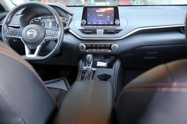 2022 Nissan Altima SR FWD